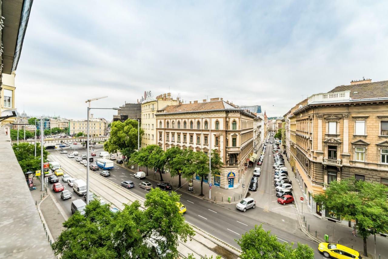 Bpr Luxe De Noir Et Blanc Apartment Budapeste Exterior foto